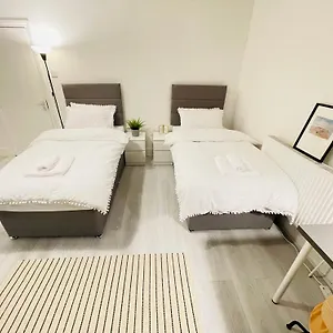 Leytonstone House - Sleepylodge بيت ضيافة لندن